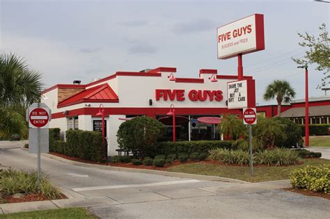 five guys employee twerking in bathroom|female five guys employee.